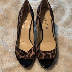 Unisa Leopard Print Peep-Toe Heels - Black & Brown